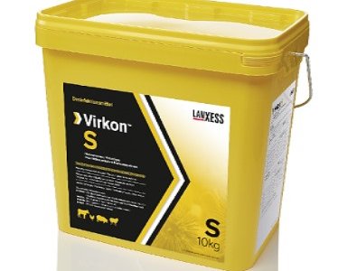 Gelber 10-kg-Eimer des Desinfektionsmittels Virkon S von Lanxess